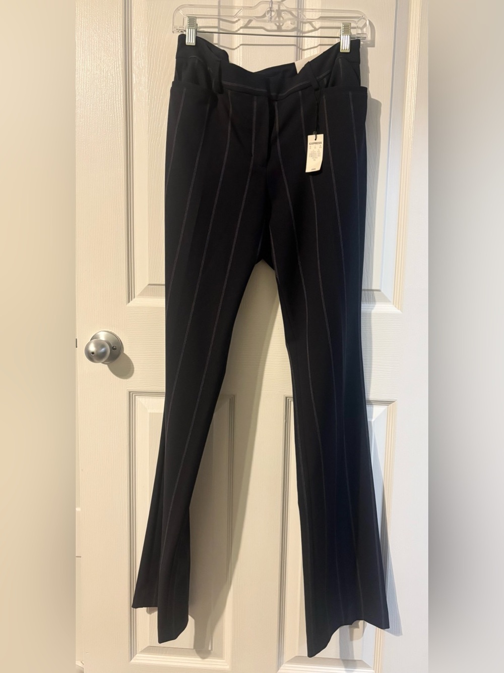 NWT Express Columnist Barely Boot Mid Rise Pant